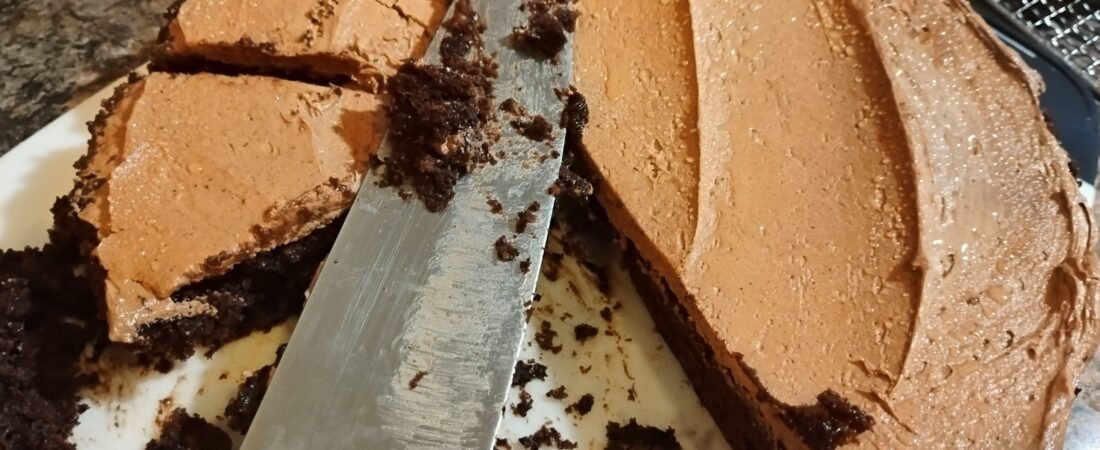 Homemade vs. Store-Bought Chocolate Cake: Is it Healthier AND Cheaper?