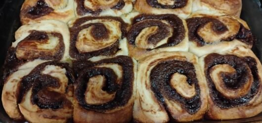 Homemade vs. Store-Bought Cinnamon Rolls: Are they Worth Making from Scratch?